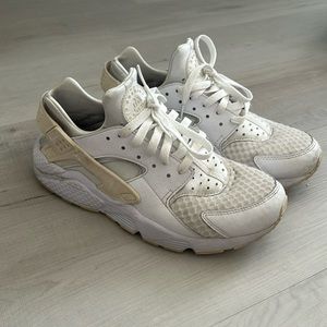 Classic Nike Huarache